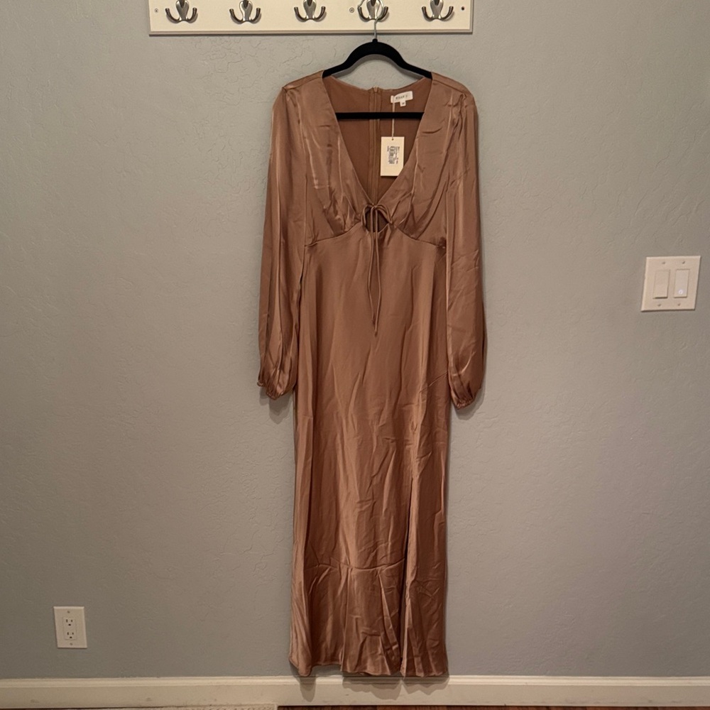 Chic Long Sleeve Tan Dress